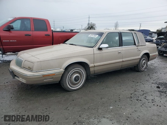 1992 Chrysler New Yorker z VIN 1C3XV66R9ND794543, wystawiony jako Copart lot #45347925 z przebiegiem 46 550 mil mil oraz Czysty tytuł • Clean title. Historia ofert i sprzedaży dostępna na DreamBid. Obrazek 1.