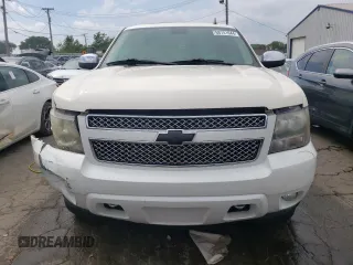 2008 Chevrolet Suburban LT w/2LT with VIN 1GNFK16328R193634, listed as a Copart auction lot 68741644 with 265,320 mi miles and Salvage Title. Bid and sale history available at carsss.com. Image 5.