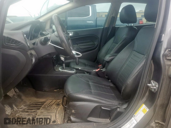 2015 Ford Fiesta Titanium z VIN 3FADP4FJ5FM203174, wystawiony jako Copart lot #60727515 z przebiegiem 91 898 mil mil oraz Czysty tytuł • Clean title. Historia ofert i sprzedaży dostępna na DreamBid. Obrazek 7.