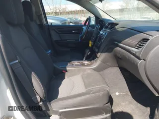 2015 Chevrolet Traverse LT with VIN 1GNKRGKD1FJ170059, listed as a IAAI auction lot 41904848 with 212,099 mi miles. Bid and sale history available at carsss.com. Image 5.