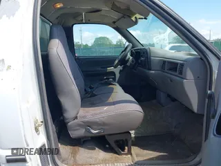 1996 Dodge 1500 z VIN 1B7HC16Y1TS630096, wystawiony jako IAAI lot #42095072 z przebiegiem 252 069 mil mil oraz . Historia ofert i sprzedaży dostępna na DreamBid. Obrazek 5.