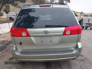 2007 Toyota Sienna CE with VIN 5TDZK23C27S070870, listed as a IAAI auction lot 42039359 with 331,934 mi miles and . Bid and sale history available at carsss.com. Image 16.
