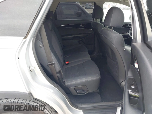 2019 Kia Sorento L with VIN 5XYPG4A30KG578171, listed as a IAAI auction lot 41875653 with 113,762 mi miles. Bid and sale history available at carsss.com. Image 8.