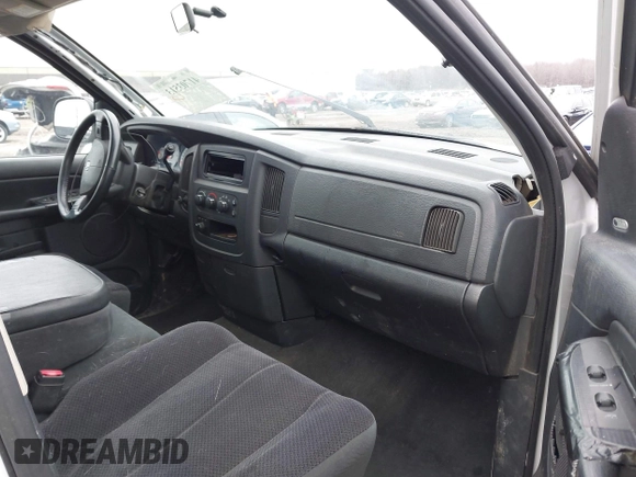 2004 Dodge 1500 SLT with VIN 1D7HU18N24S661588, listed as a IAAI auction lot 41703513 with 200,890 mi miles and . Bid and sale history available at carsss.com. Image 5.