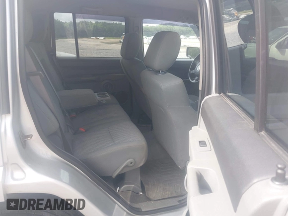 2007 Jeep Commander Sport с VIN 1J8HG48K17C626699, выставлен на аукционе IAAI как лот 42339884 с пробегом 210 431 миль миль и . История ставок и продаж доступна на DreamBid. Изображение 8.