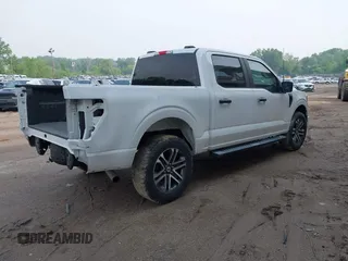 2022 Ford F-150 XL z VIN 1FTEW1EP1NKE50669, wystawiony jako IAAI lot #42294888 z przebiegiem 77 191 mil mil oraz . Historia ofert i sprzedaży dostępna na DreamBid. Obrazek 4.
