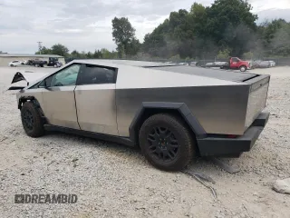 2024 Tesla Cybertruck z VIN 7G2CEHED6RA008072, wystawiony jako Copart lot #70886484 z przebiegiem 11 268 mil mil oraz Szkody całkowita. Historia ofert i sprzedaży dostępna na DreamBid. Obrazek 2.