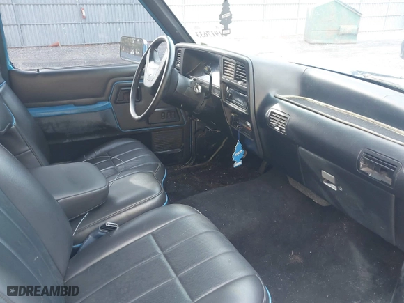 1990 Ford Ranger XLT with VIN 1FTCR10X1LUB39850, listed as a IAAI auction lot 41917633 with 71,872 mi miles. Bid and sale history available at carsss.com. Image 5.