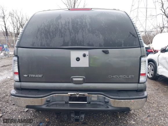 2001 Chevrolet Tahoe LT with VIN 1GNEK13T61J232455, listed as a IAAI auction lot 41208590 with 267,170 mi miles. Bid and sale history available at carsss.com. Image 16.