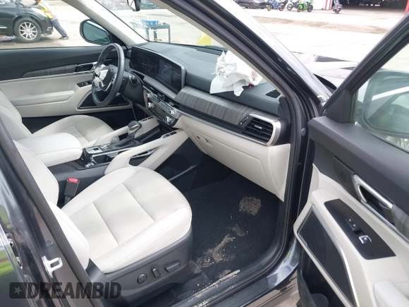 2024 Kia Telluride EX with VIN 5XYP34GC0RG491657, listed as a IAAI auction lot 41918338 with 19,511 mi miles and . Bid and sale history available at DreamBid. Image 5.
