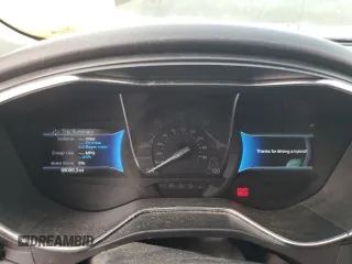 2017 Ford Fusion Titanium z VIN 3FA6P0SU0HR290201, wystawiony jako Copart lot #60106095 z przebiegiem 98 086 mil mil oraz Szkoda całkowita • Salvage title. Historia ofert i sprzedaży dostępna na DreamBid. Obrazek 9.