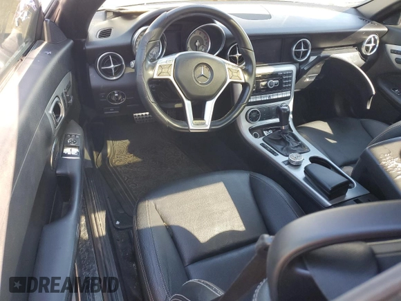 2015 Mercedes-Benz SLK 250 with VIN WDDPK4HA7FF107104, listed as a Copart auction lot 46314115 with 122,869 mi miles and Clean title. Bid and sale history available at DreamBid. Image 8.