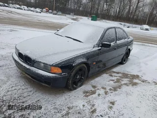 2000 BMW 5 Series 540i with VIN WBADN5340YGC94324, listed as a IAAI auction lot 41584964 with Not Provided miles. Bid and sale history available at carsss.com. Image 2.