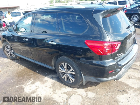 2017 Nissan Pathfinder S z VIN 5N1DR2MN5HC903047, wystawiony jako IAAI lot #42231749 z przebiegiem 115 251 mil mil oraz . Historia ofert i sprzedaży dostępna na DreamBid. Obrazek 3.
