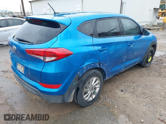 2017 Hyundai Tucson SE with VIN KM8J23A47HU420632, listed as a IAAI auction lot 41797652 with 66,325 mi miles. Bid and sale history available at carsss.com. Image 4.
