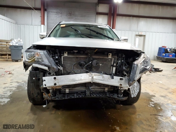 2020 Nissan Pathfinder SV with VIN 5N1DR2BM6LC611412, listed as a Copart auction lot 45058645 with 81,173 mi miles and Clean Title. Bid and sale history available at carsss.com. Image 5.