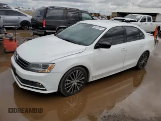 2016 Volkswagen Jetta Sport z VIN 3VWD17AJ1GM348375, wystawiony jako Copart lot #57670155 z przebiegiem 105 226 mil mil oraz Szkoda całkowita • Salvage title. Historia ofert i sprzedaży dostępna na DreamBid. Obrazek 1.