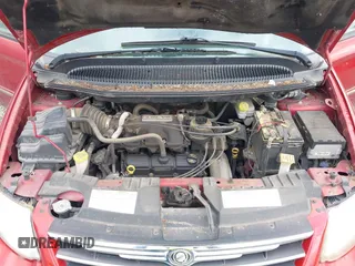 2006 Chrysler Town & Country Touring with VIN 2A4GP54L76R666938, listed as a IAAI auction lot 42270772 with 143,081 mi miles and . Bid and sale history available at DreamBid. Image 10.