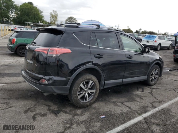2018 Toyota RAV4 XLE with VIN 2T3WFREV8JW451241, listed as a Copart auction lot 48795135 with 92,208 mi miles and Salvage Title. Bid and sale history available at carsss.com. Image 3.