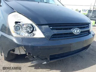 2007 Kia Sedona EX with VIN KNDMB233576109557, listed as a IAAI auction lot 41813984 with 204,856 mi miles. Bid and sale history available at carsss.com. Image 15.