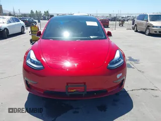 2018 Tesla Model 3 Long Range Battery z VIN 5YJ3E1EAXJF048839, wystawiony jako IAAI lot #42328412 z przebiegiem 83 083 mil mil oraz . Historia ofert i sprzedaży dostępna na DreamBid. Obrazek 12.