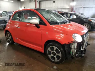2015 FIAT 500e with VIN 3C3CFFGEXFT522943, listed as a Copart auction lot 87926465 with 19,544 mi miles and Salvage Title. Bid and sale history available at carsss.com. Image 4.
