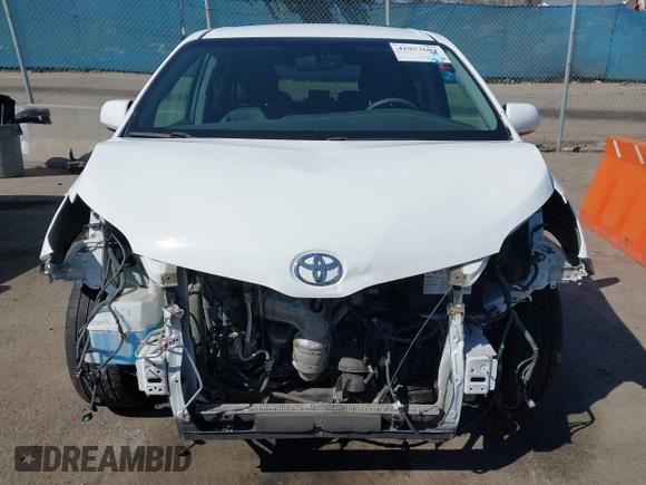 2016 Toyota Sienna SE с VIN 5TDXK3DC0GS702003, выставлен на аукционе IAAI как лот 41957604 с пробегом 41 409 миль миль и . История ставок и продаж доступна на DreamBid. Изображение 13.