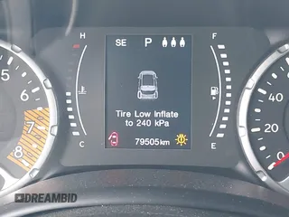2019 Jeep Renegade Latitude z VIN ZACNJBBB9KPK60761, wystawiony jako IAAI lot #41769316 z przebiegiem 79 505 mil mil oraz . Historia ofert i sprzedaży dostępna na DreamBid. Obrazek 16.
