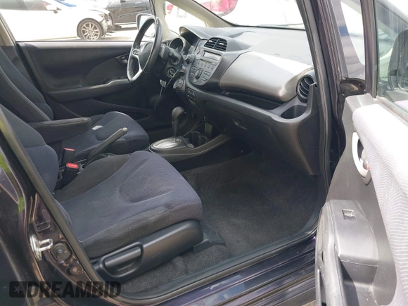 2013 Honda Fit Sport с VIN JHMGE8H56DC043291, выставлен на аукционе IAAI как лот 41870050 с пробегом 115 272 миль миль и . История ставок и продаж доступна на DreamBid. Изображение 5.