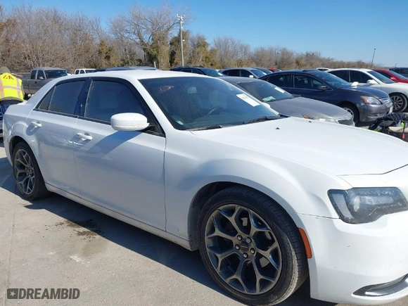 2018 Chrysler 300 with VIN 2C3CCABG1JH143075, listed as a IAAI auction lot 41370367 with 232,069 mi miles. Bid and sale history available at carsss.com. Image 13.