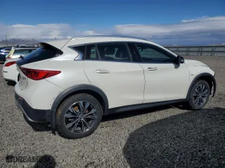 2018 Infiniti QX30 Premium with VIN SJKCH5CR0JA001901, listed as a Copart auction lot 45423915 with 41,955 mi miles and Salvage Title. Bid and sale history available at carsss.com. Image 3.