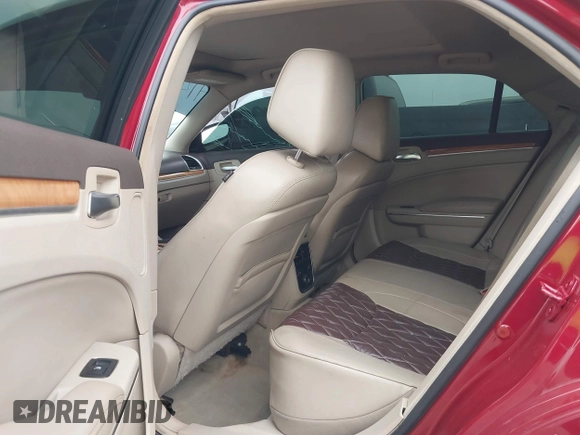 2012 Chrysler 300 C z VIN 2C3CCAET6CH160837, wystawiony jako IAAI lot #41450010 z przebiegiem 201 992 mil mil oraz . Historia ofert i sprzedaży dostępna na DreamBid. Obrazek 8.