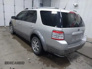 2008 Ford Taurus X SEL с VIN 1FMDK02W88GA12389, выставлен на аукционе IAAI как лот 42296138 с пробегом 127 484 миль миль и . История ставок и продаж доступна на DreamBid. Изображение 3.