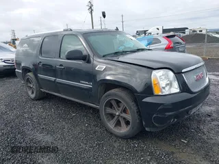 2008 GMC Yukon XL z VIN 1GKFK668X8J101075, wystawiony jako IAAI lot #41935524 z przebiegiem 289 218 mil mil oraz . Historia ofert i sprzedaży dostępna na DreamBid. Obrazek 1.