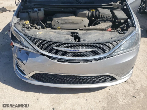 2020 Chrysler Pacifica Limited with VIN 2C4RC1GG4LR284721, listed as a Copart auction lot 48326135 with 99,463 mi miles and Salvage Title. Bid and sale history available at carsss.com. Image 13.