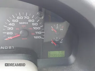 2004 Ford F-150 XL z VIN 1FTPX125X4NA15610, wystawiony jako IAAI lot #42316587 z przebiegiem 243 554 mil mil oraz . Historia ofert i sprzedaży dostępna na DreamBid. Obrazek 7.