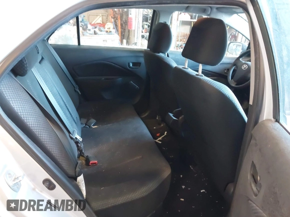 2007 Toyota Yaris with VIN JTDBT923271055260, listed as a IAAI auction lot 41600494 with 70,411 mi miles. Bid and sale history available at carsss.com. Image 8.