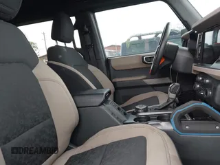 2022 Ford Bronco with VIN 1FMEE5DP4NLA83591, listed as a IAAI auction lot 42016765 with 40,554 mi miles. Bid and sale history available at carsss.com. Image 5.