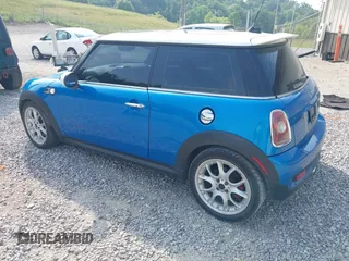 2008 MINI Hardtop S with VIN WMWMF73508TV34249, listed as a IAAI auction lot 42416593 with 162,176 mi miles and . Bid and sale history available at DreamBid. Image 3.