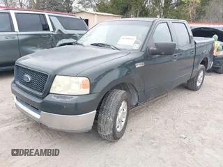2004 Ford F-150 XLT with VIN 1FTRW12W64KB46944, listed as a IAAI auction lot 41208511 with 293,981 mi miles. Bid and sale history available at carsss.com. Image 2.