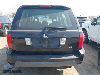 2005 Honda Pilot LX with VIN 2HKYF18135H540778, listed as a IAAI auction lot 41790068 with 203,191 mi miles. Bid and sale history available at carsss.com. Image 17.