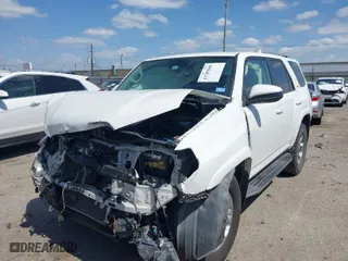 2018 Toyota 4Runner SR5 with VIN JTEZU5JR6J5171504, listed as a IAAI auction lot 41787840 with 112,002 mi miles. Bid and sale history available at carsss.com. Image 2.