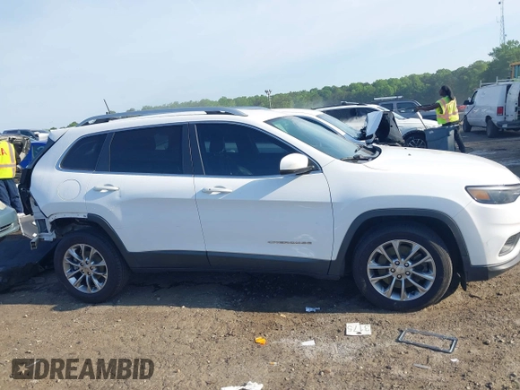 2019 Jeep Cherokee Latitude Plus z VIN 1C4PJLLBXKD308346, wystawiony jako IAAI lot #42146125 z przebiegiem 94 066 mil mil oraz . Historia ofert i sprzedaży dostępna na DreamBid. Obrazek 14.