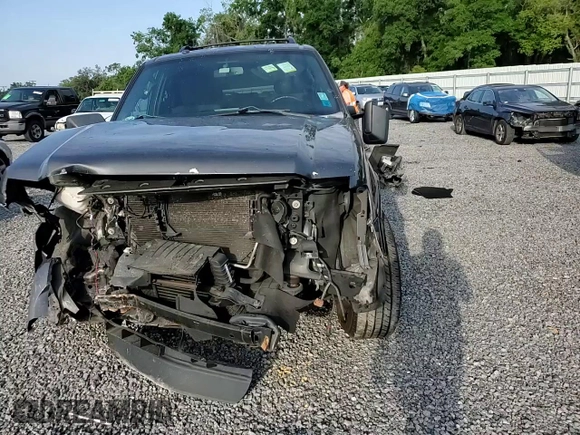 2015 Ford Expedition XLT z VIN 1FMJU1HT1FEF19045, wystawiony jako Copart lot #53146575 z przebiegiem 170 896 mil mil oraz Szkoda całkowita • Salvage title. Historia ofert i sprzedaży dostępna na DreamBid. Obrazek 12.