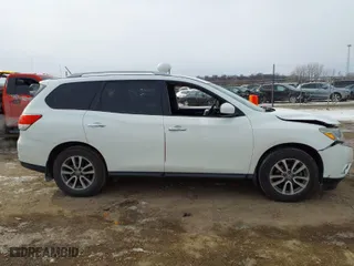 2016 Nissan Pathfinder Platinum with VIN 5N1AR2MM8GC602572, listed as a IAAI auction lot 41619319 with 81,569 mi miles. Bid and sale history available at carsss.com. Image 14.