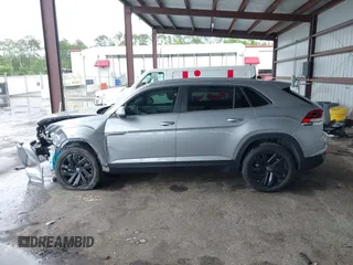 2023 Volkswagen Atlas SE z VIN 1V2HE2CA0PC222291, wystawiony jako IAAI lot #42431536 z przebiegiem 23 114 mil mil oraz . Historia ofert i sprzedaży dostępna na DreamBid. Obrazek 15.