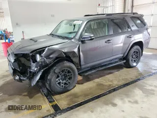2020 Toyota 4Runner SR5 with VIN JTEBU5JR7L5763806, listed as a Copart auction lot 55460045 with 80,464 mi miles and Salvage title. Bid and sale history available at DreamBid. Image 1.