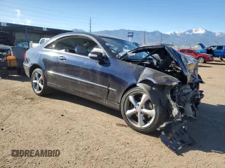 2005 Mercedes-Benz CLK 320 z VIN WDBTJ65J25F129259, wystawiony jako Copart lot #83461304 z przebiegiem Nie podano mil oraz Szkoda całkowita • Salvage title. Historia ofert i sprzedaży dostępna na DreamBid. Obrazek 4.
