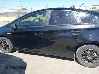 2015 Toyota Prius Four with VIN JTDKN3DU0F1960270, listed as a IAAI auction lot 42660592 with 256,873 mi miles and . Bid and sale history available at DreamBid. Image 14.