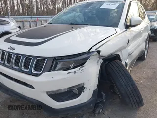 2018 Jeep Compass Latitude with VIN 3C4NJCBB2JT108465, listed as a IAAI auction lot 41833695 with 162,983 mi miles and . Bid and sale history available at carsss.com. Image 6.